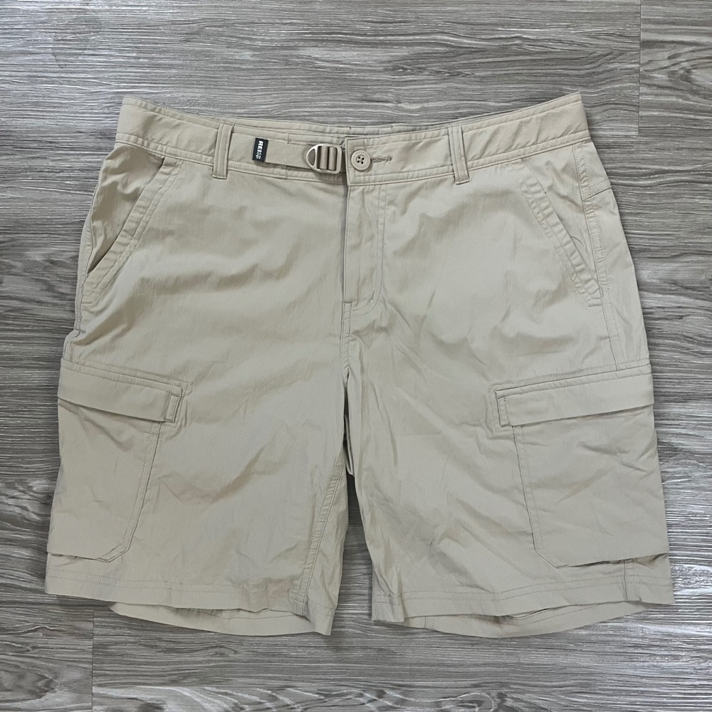 REI Co-op Sahara Cargo Shorts Mens 12 Tan Khaki Hiking Outdoor Relaxed 127135